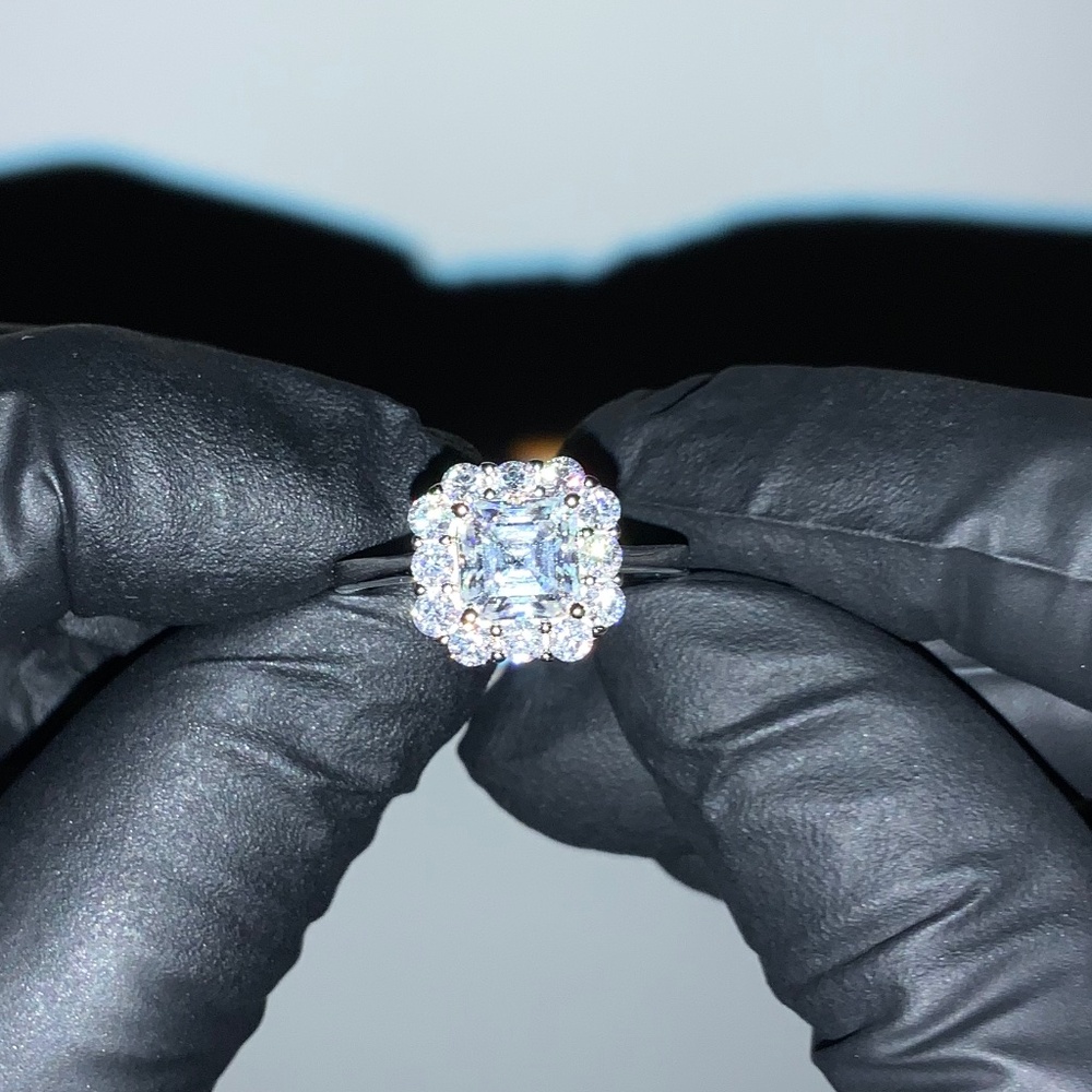 STERLING SILVER MOISSANITE SOLITAIRE W SURROUNDING MULTI STONE